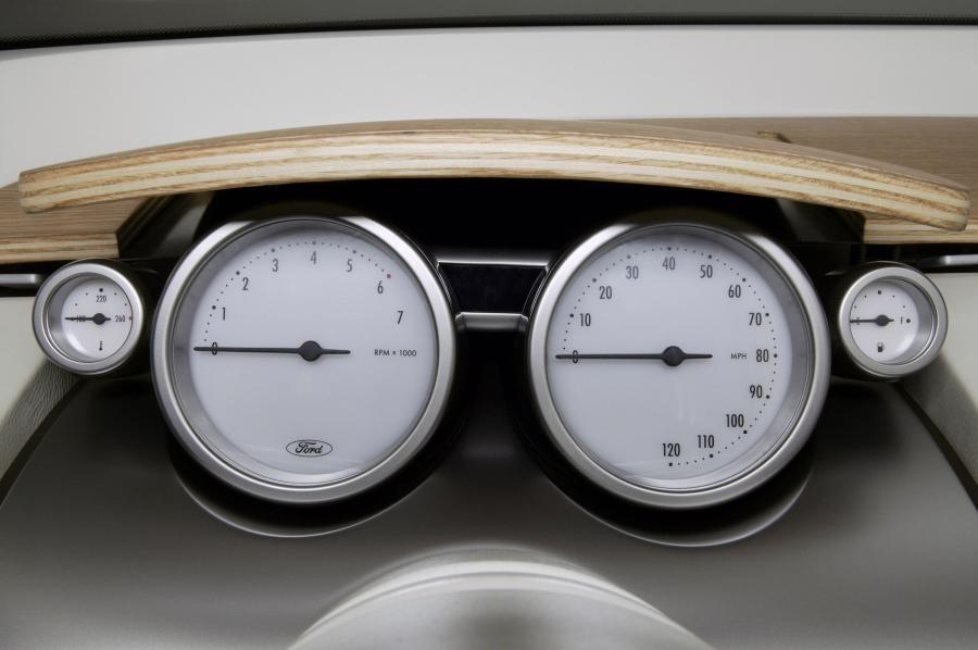  Ford Fairlane Concept 2005 года  (фото 11 из 52)
